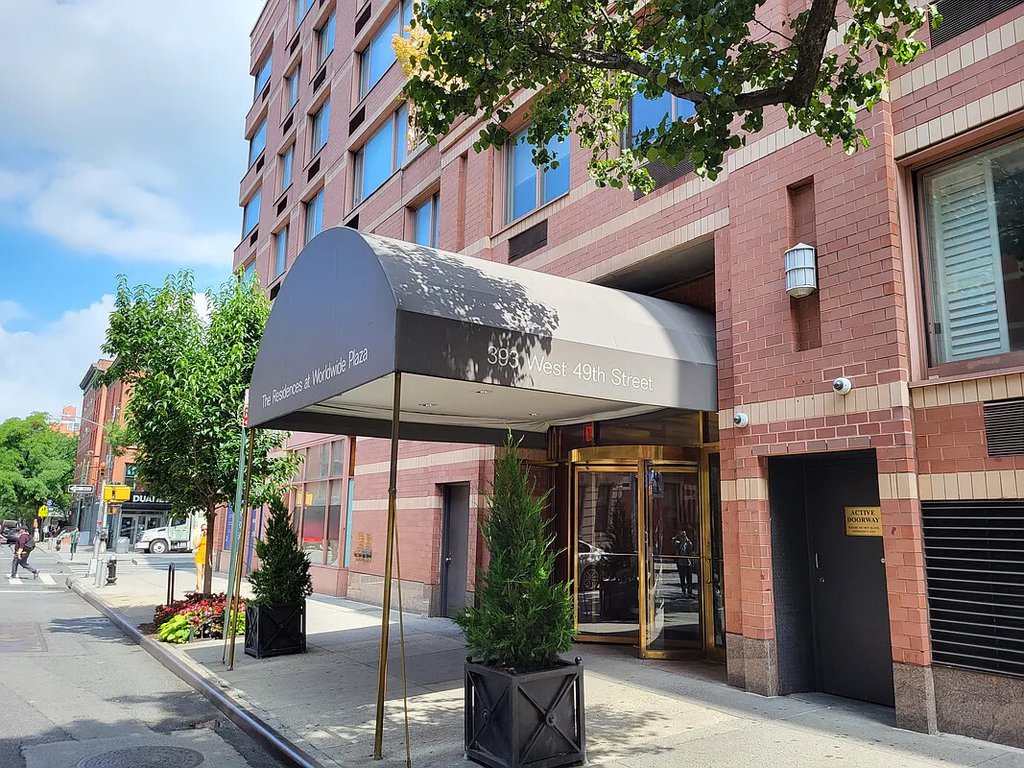 393 West 49th Street, Unit 3OO photo 5