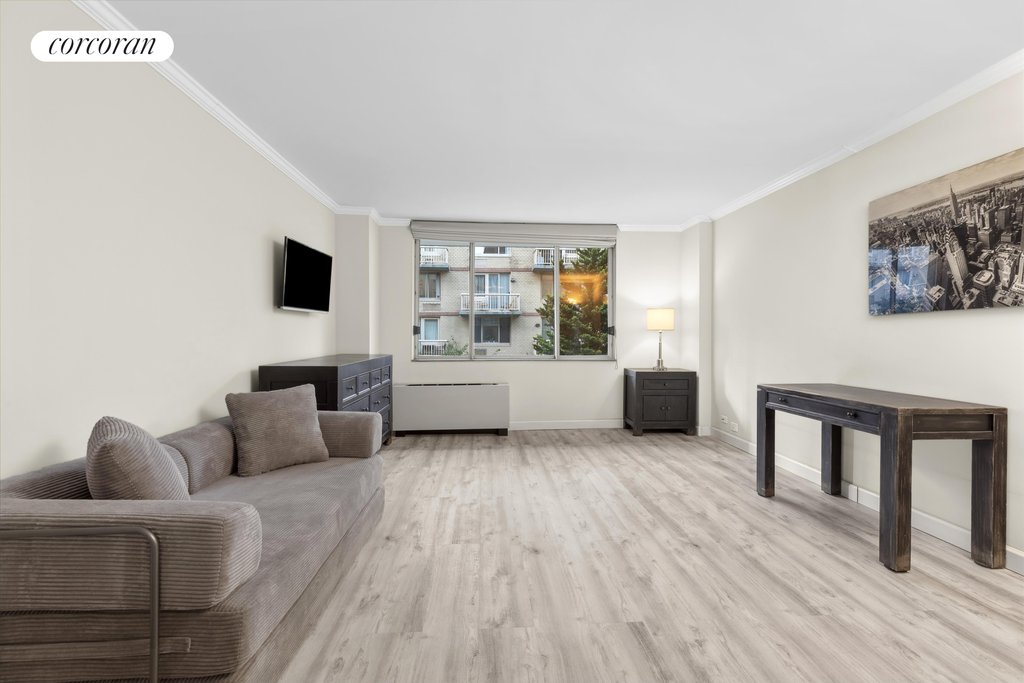 393 West 49th Street, Unit 3OO