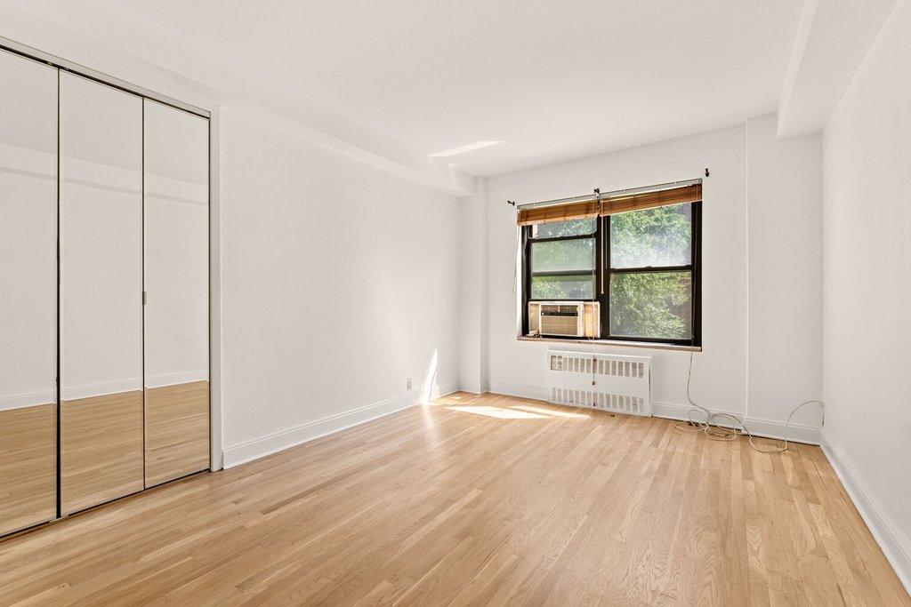 99-40 63rd Road, Unit 1E photo 7