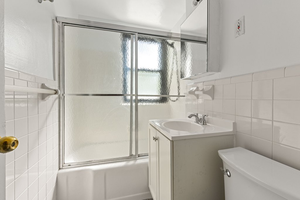 99-40 63rd Road, Unit 1E photo 15