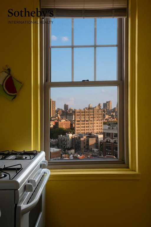 45 Christopher Street, Unit 16D photo 5