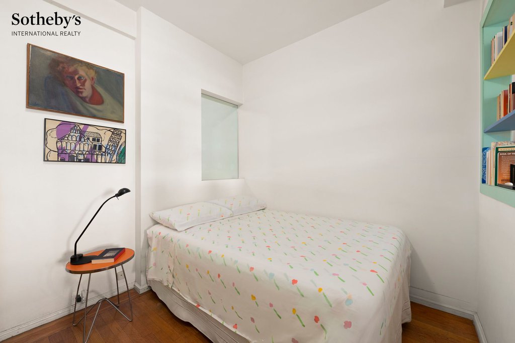 45 Christopher Street, Unit 16D photo 9