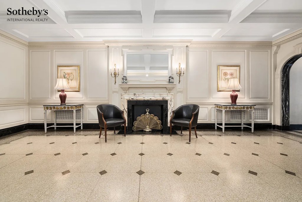 45 Christopher Street, Unit 16D photo 15