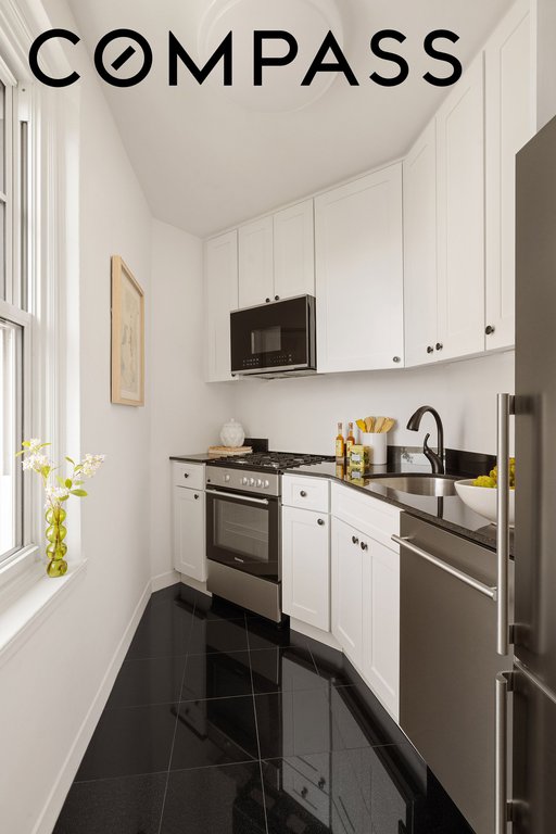 302 West 12th Street, Unit 14C photo 7
