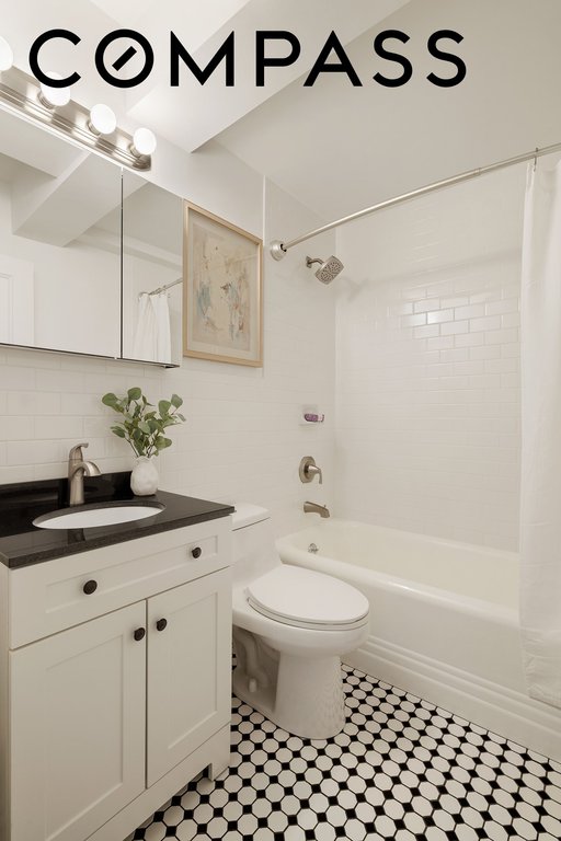 302 West 12th Street, Unit 14C photo 8