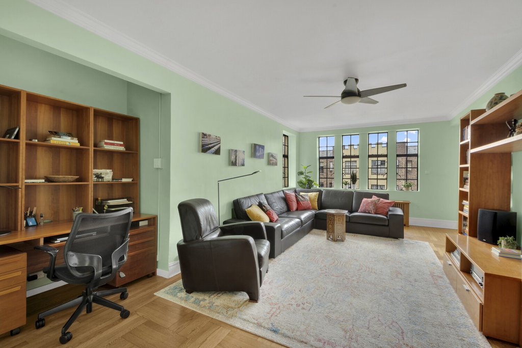 116 Pinehurst Avenue, Unit G54 photo 2