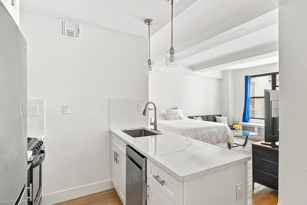 235 West 102nd Street, Unit 3V