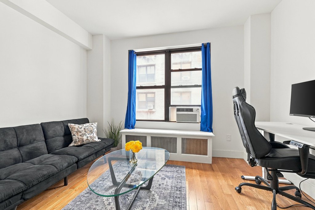 235 West 102nd Street, Unit 3V photo 3