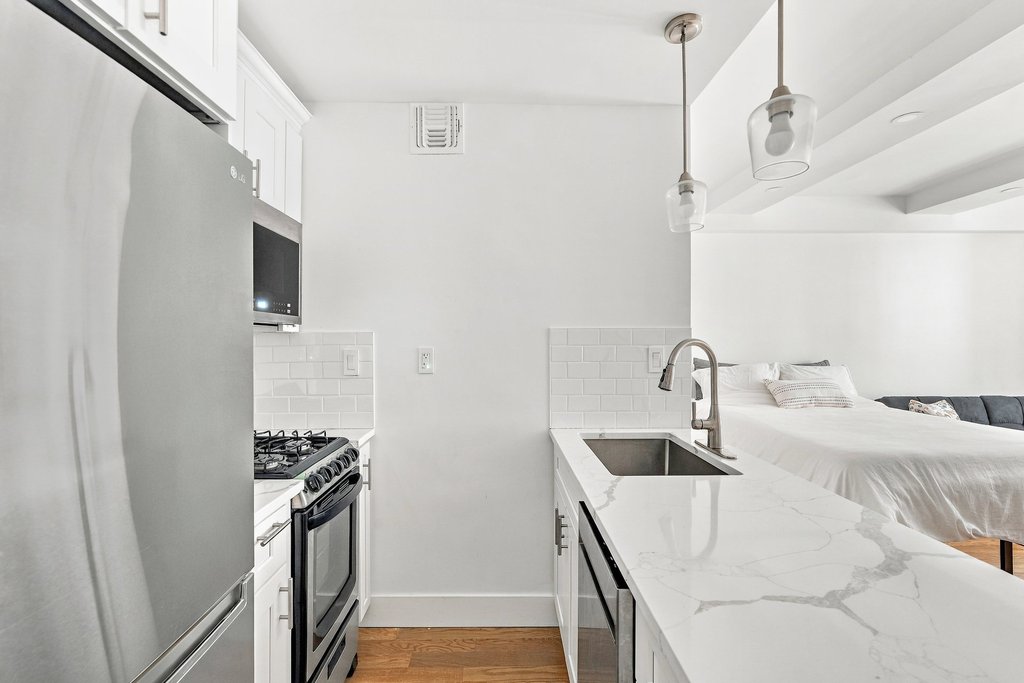 235 West 102nd Street, Unit 3V photo 5