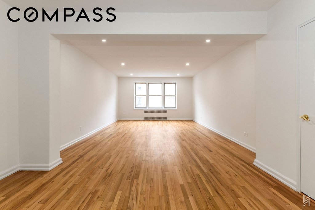 79-10 34th Avenue, Unit 4U photo 2