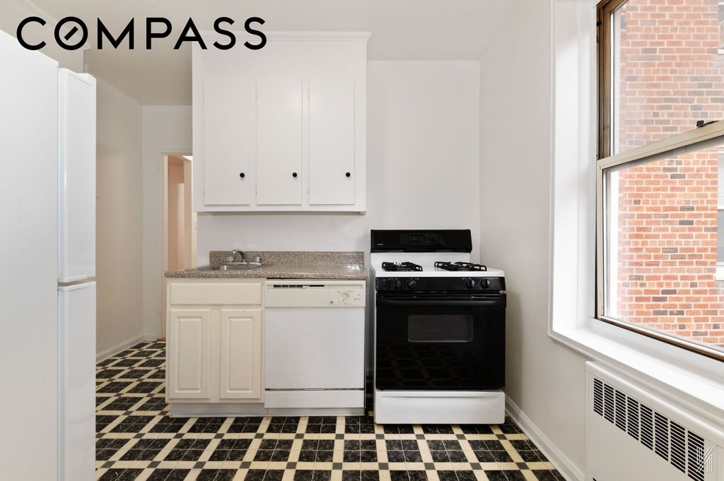79-10 34th Avenue, Unit 4U photo 14
