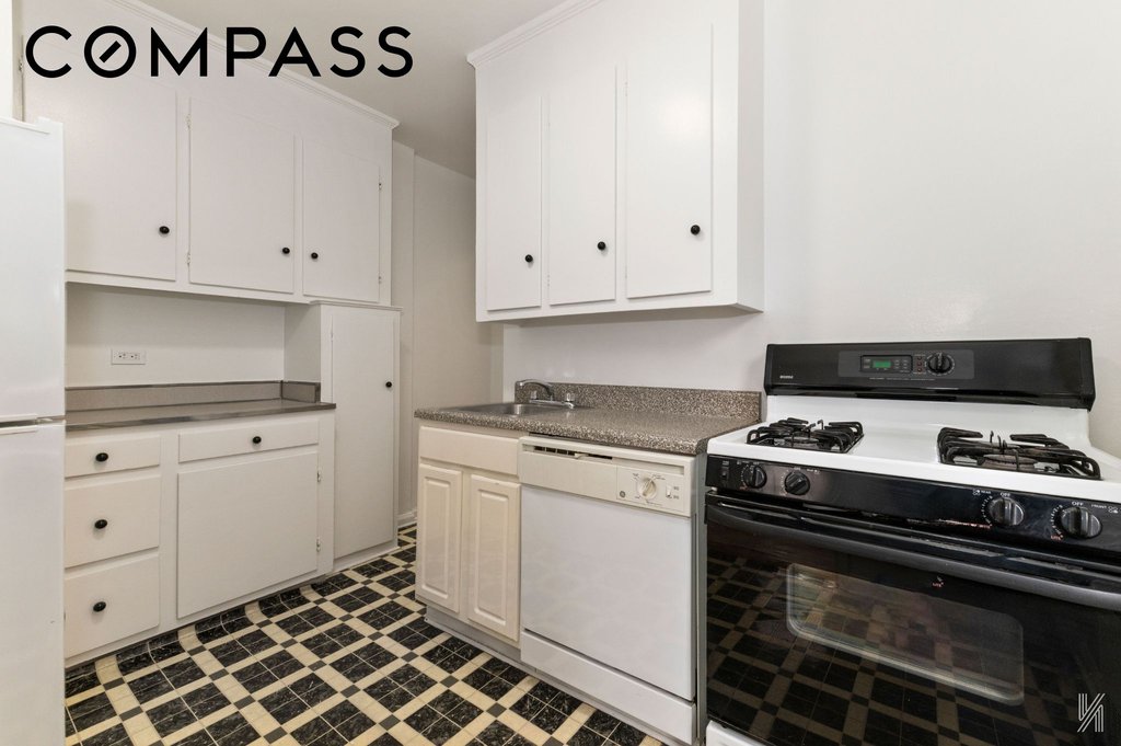 79-10 34th Avenue, Unit 4U photo 15