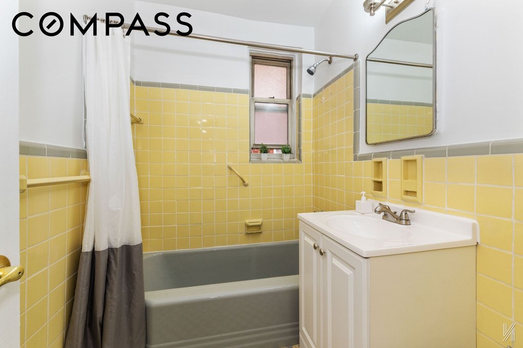 79-10 34th Avenue, Unit 4U photo 22