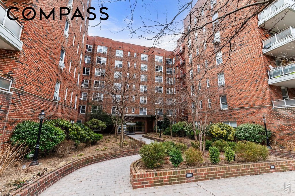 79-10 34th Avenue, Unit 4U photo 23