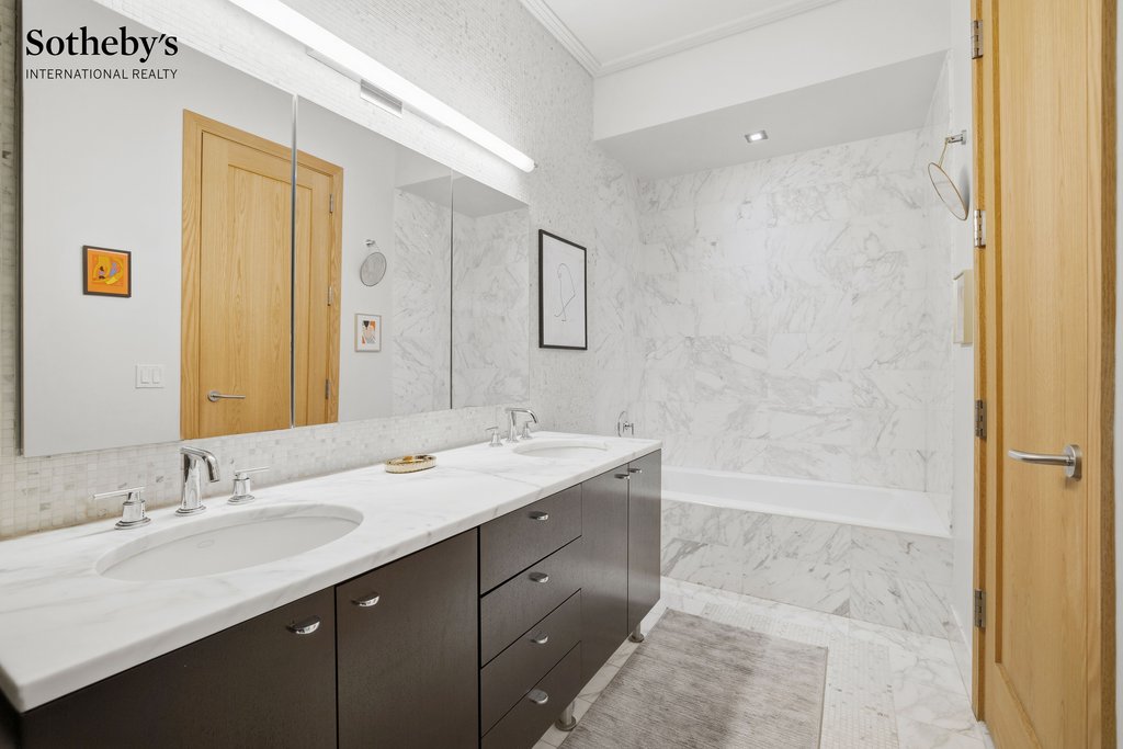 46-30 Center Boulevard, Unit 905 photo 9
