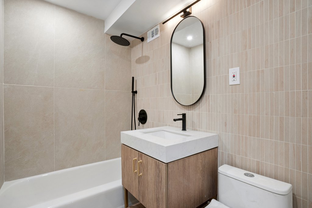 200 East 27th Street, Unit 8W photo 6