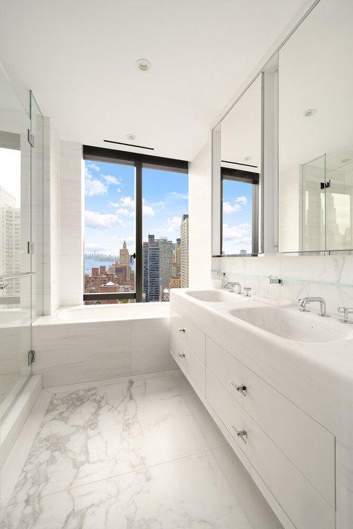 430 East 58th Street, Unit 27C photo 5