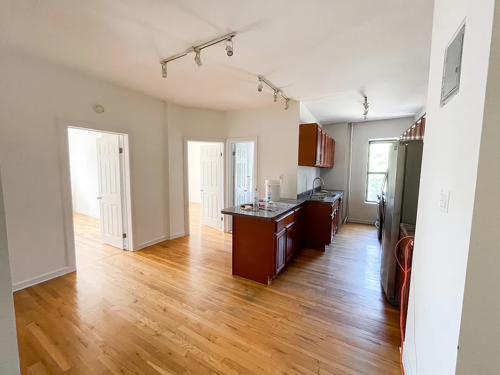 305 Ocean Avenue, Unit B55 photo 9