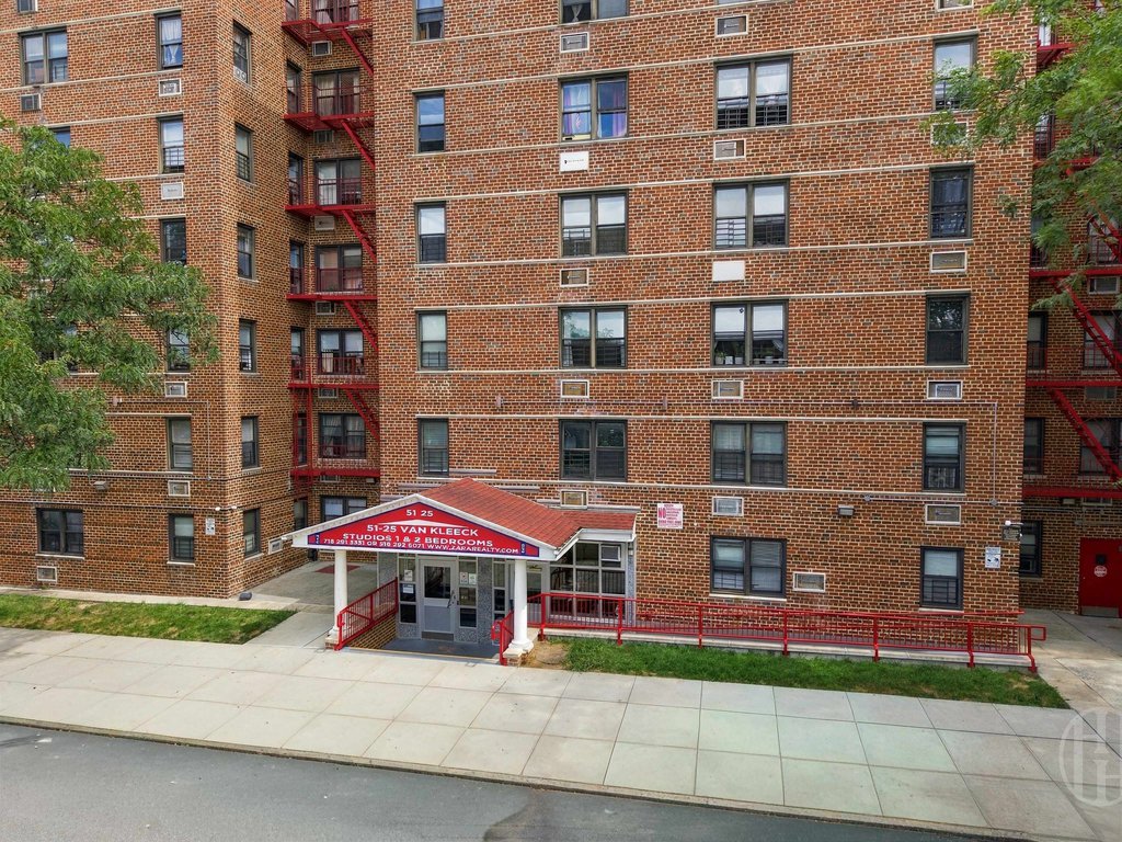 51-25 Van Kleeck Street, Unit 4C photo 16
