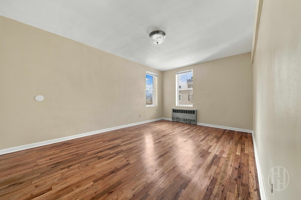 140-60 Beech Avenue, Unit 3K photo 4