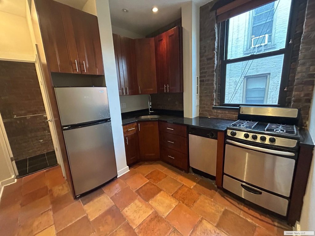 161 West 10th Street, Unit 4C photo 8