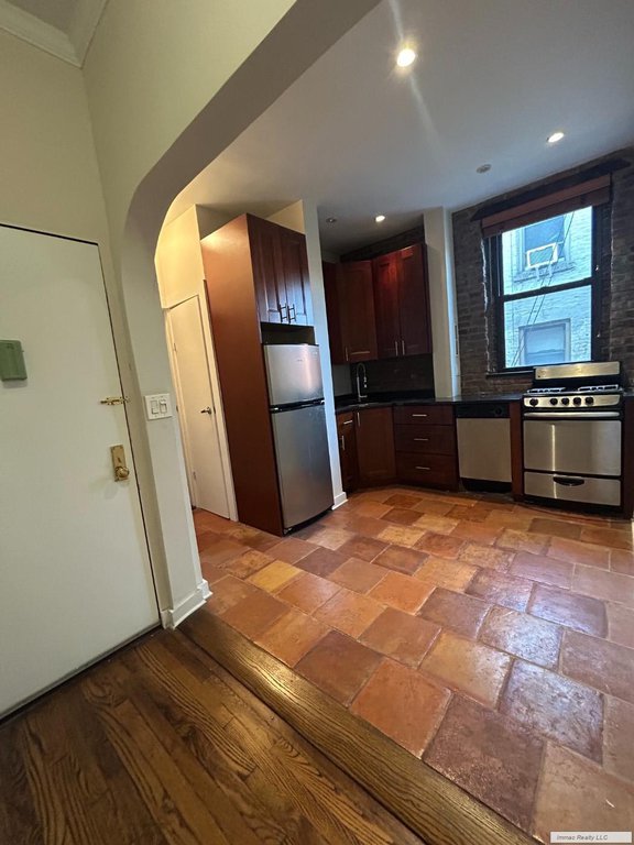 161 West 10th Street, Unit 4C photo 14