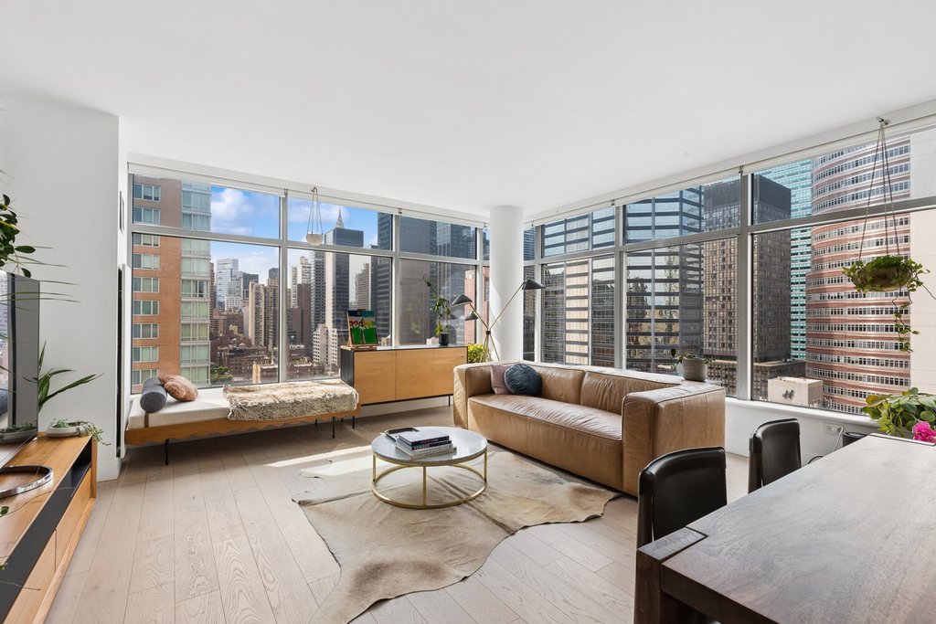 250 East 54th Street, Unit 21A