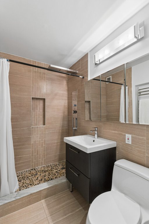 201 East 25th Street, Unit 2J photo 5