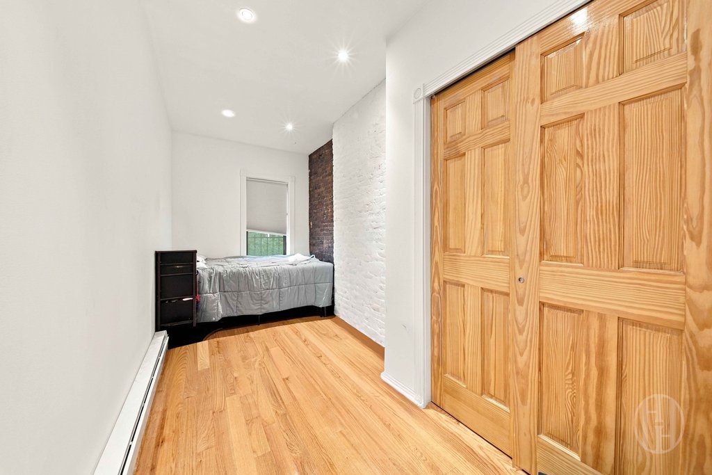 596 Third Avenue, Unit 3 photo 5