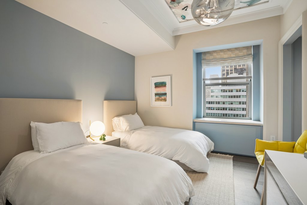 303 Park Avenue, Unit 2904 photo 3
