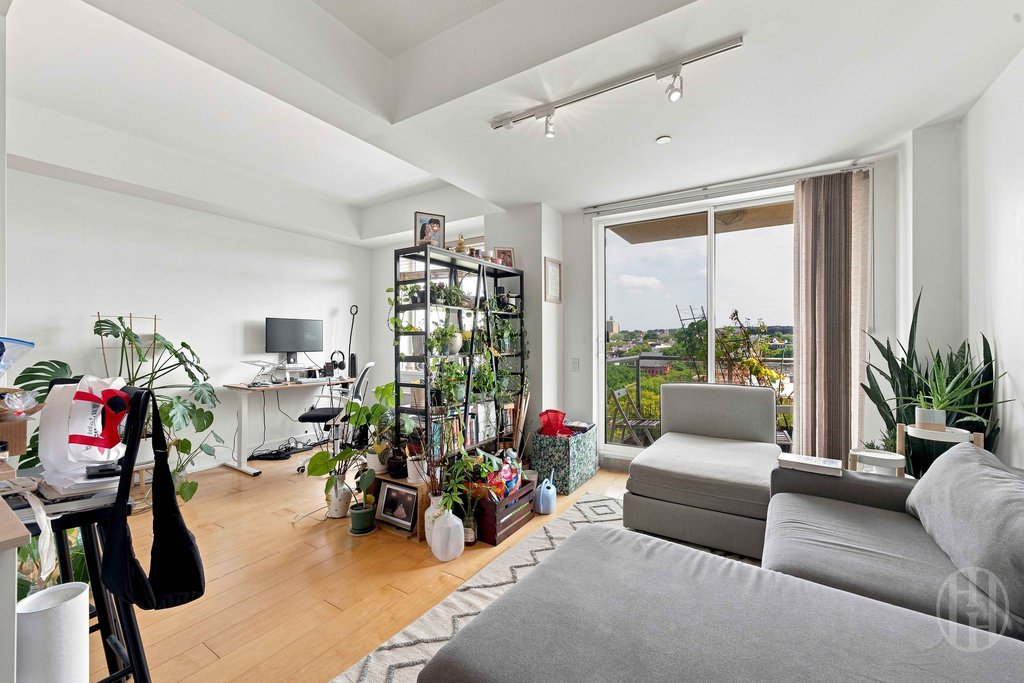 343 Fourth Avenue, Unit 10E