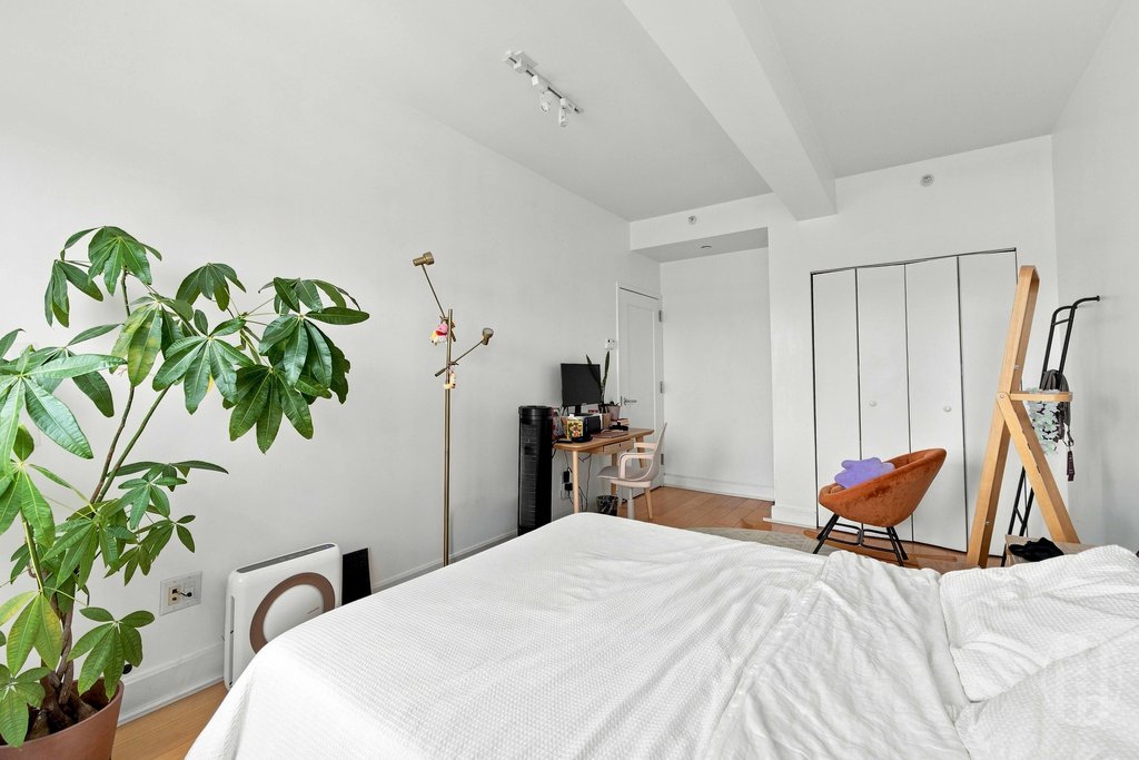 343 Fourth Avenue, Unit 10E photo 5