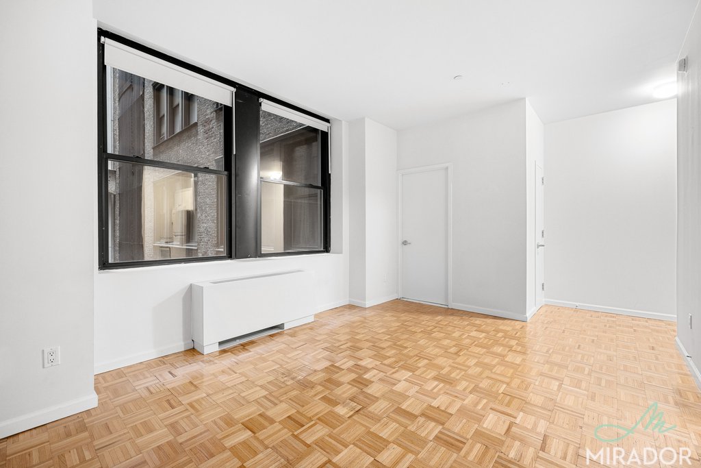 15 Park Row, Unit 12J photo 5