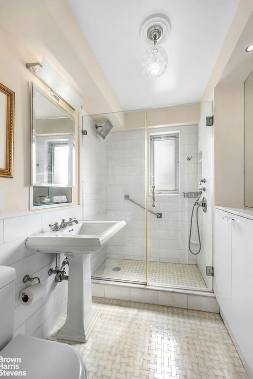 200 East 78th Street, Unit 19A photo 7