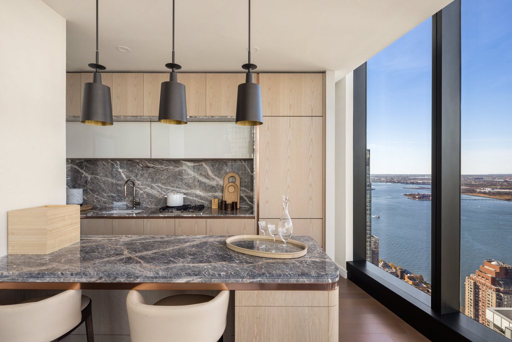 125 Greenwich Street, Unit 71E photo 2