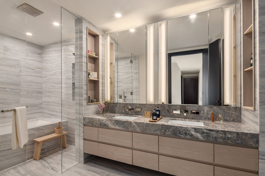 125 Greenwich Street, Unit 71E photo 6