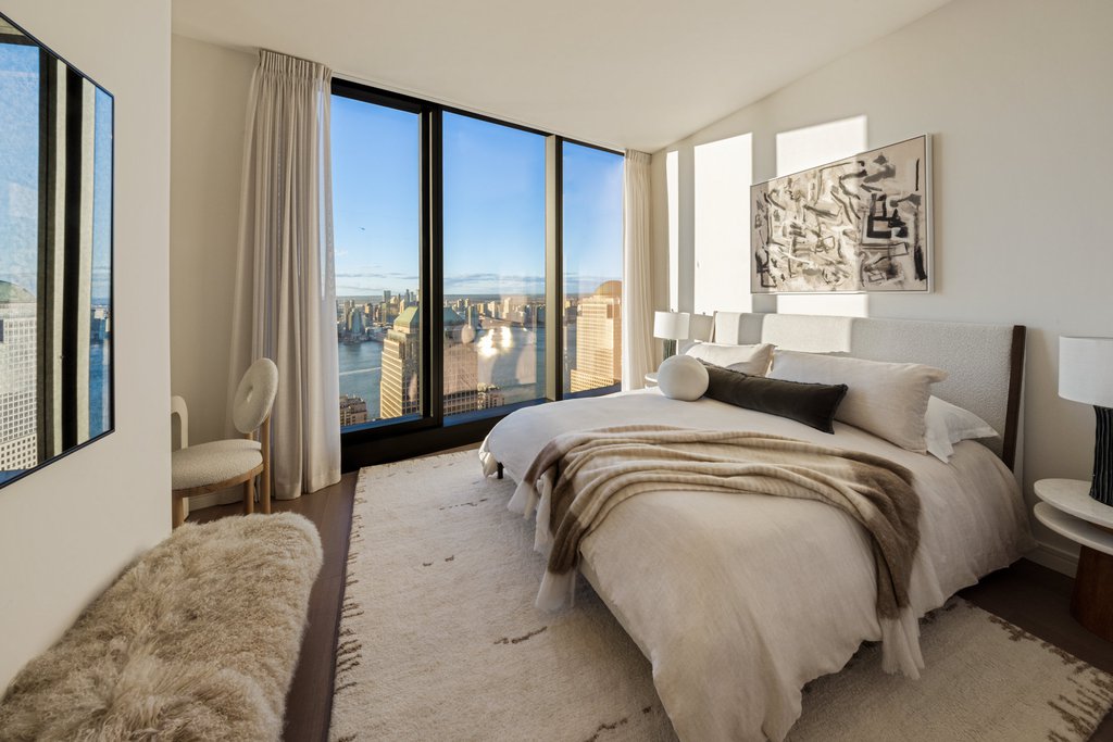 125 Greenwich Street, Unit 74D photo 2