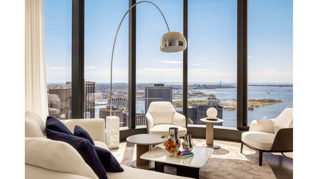 125 Greenwich Street, Unit 81B