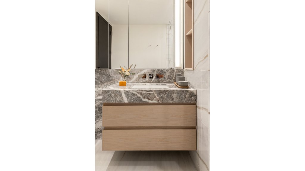 125 Greenwich Street, Unit 81B photo 5