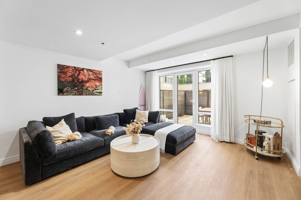 214 North 11th Street, Unit 1V