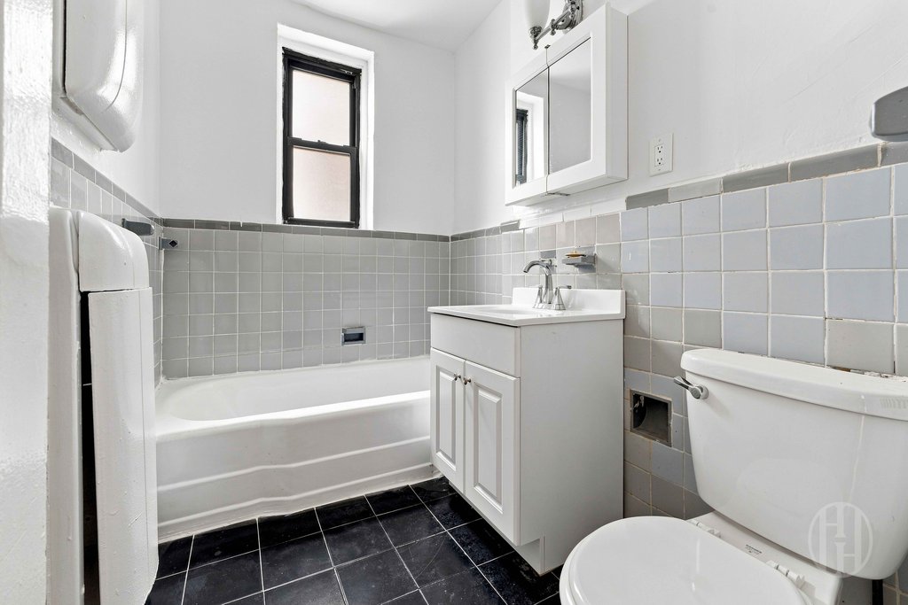 913 Park Place, Unit 3B photo 12