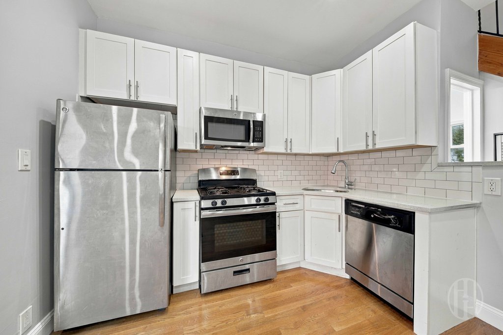 250 16th Street, Unit 1A photo 8