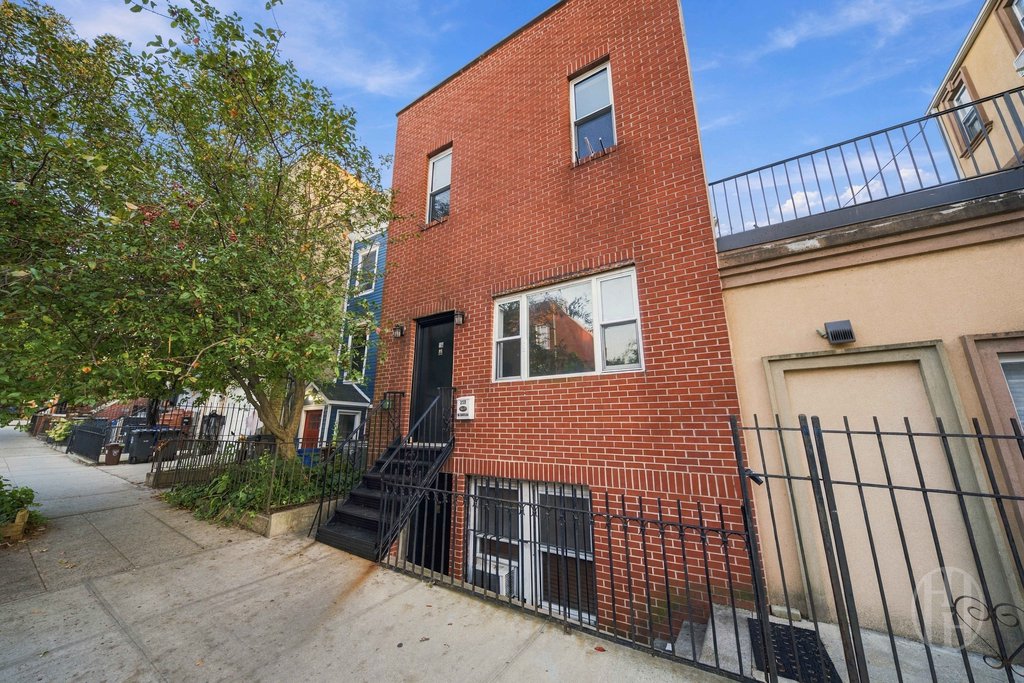 250 16th Street, Unit 1A photo 11
