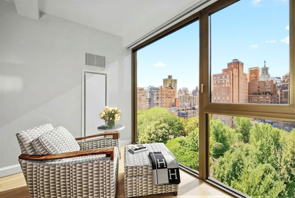 50 Gramercy Park North, Unit 12A photo 2