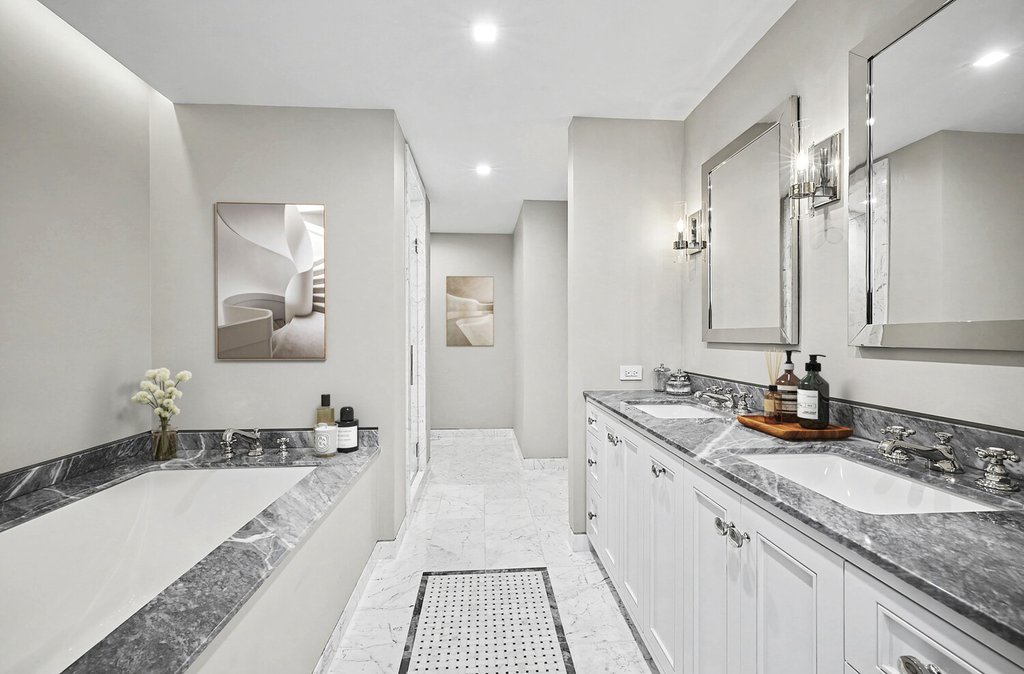 50 Gramercy Park North, Unit 12A photo 11