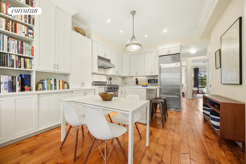 659 Carroll Street, Unit 4 photo 2