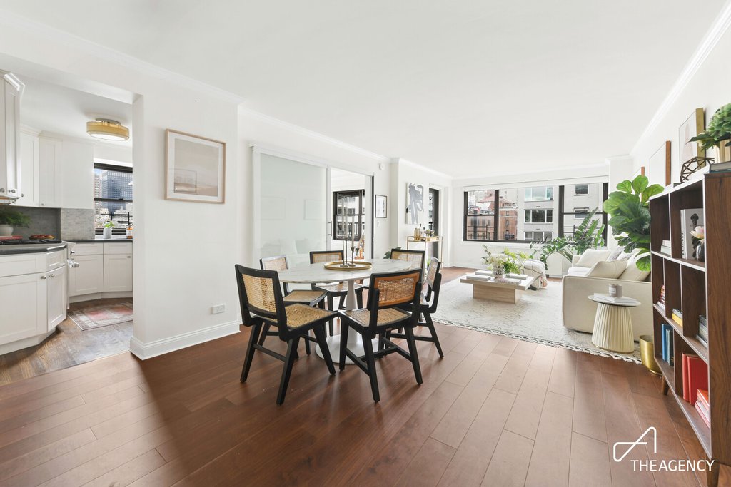 301 East 64th Street, Unit 15B photo 2