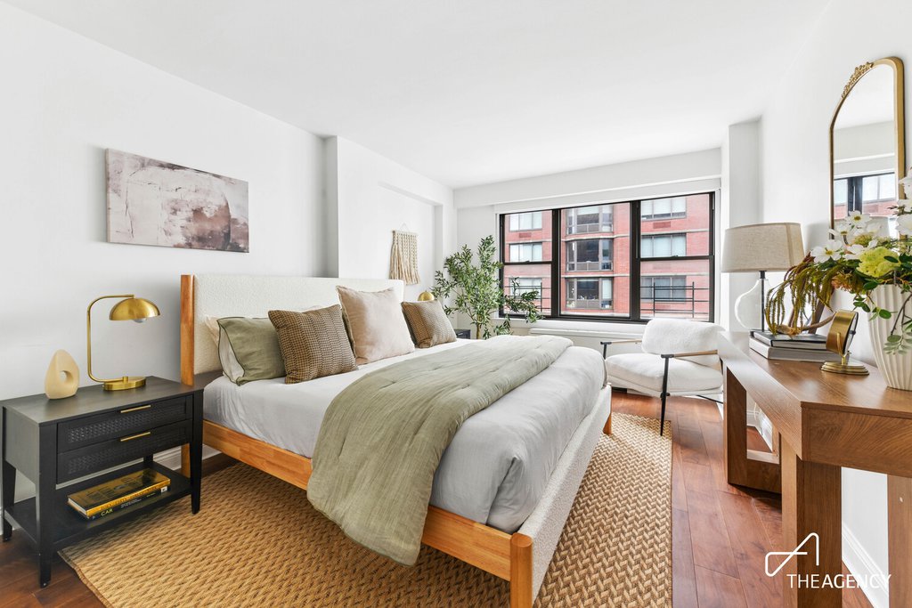 301 East 64th Street, Unit 15B photo 7