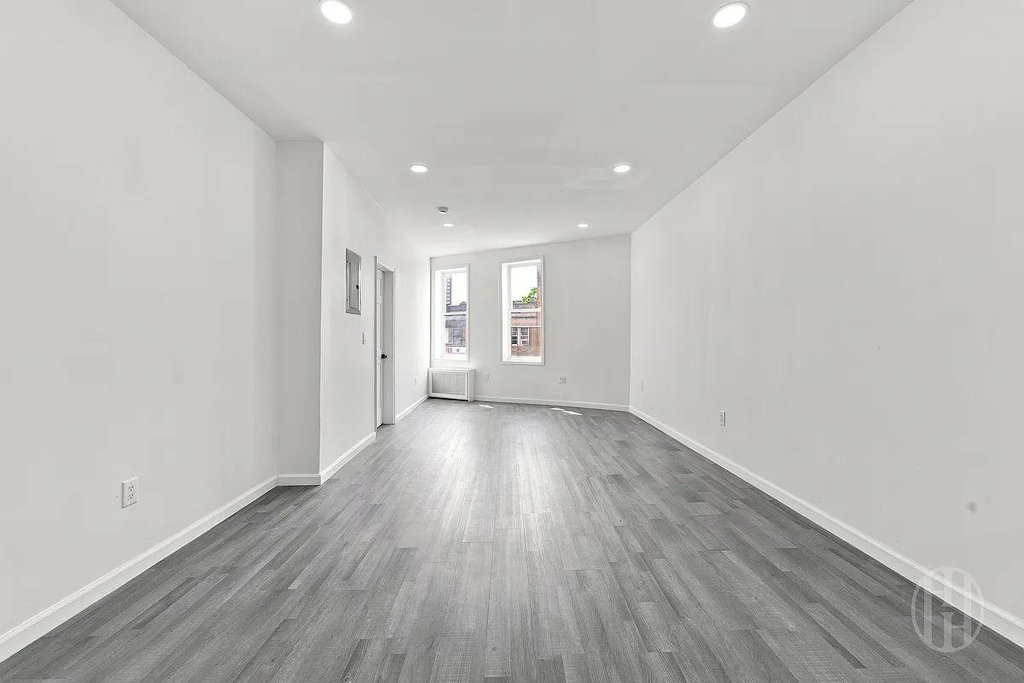 146-07 Jamaica Avenue, Unit 1 photo 5