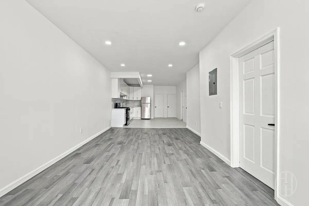 146-07 Jamaica Avenue, Unit 1 photo 7